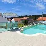 Bed and breakfast Kyrios Lounge With Use Of Private Pool 3*