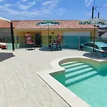 Nocleg ze śniadaniem Kyrios Lounge With Use Of Private Pool Carrascal (Leiria)