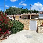 Kyrios Lounge With Use Of Private Pool