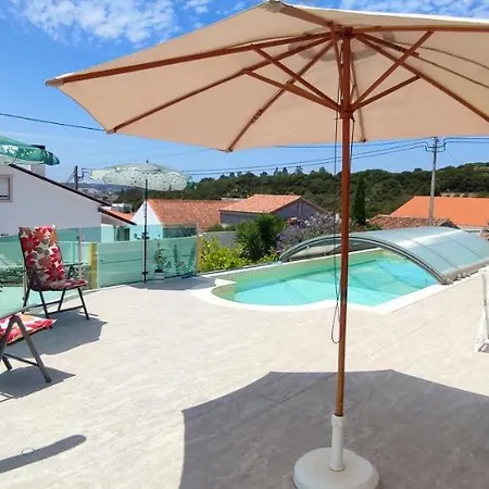 Bed & Breakfast Kyrios Lounge With Use Of Private Pool