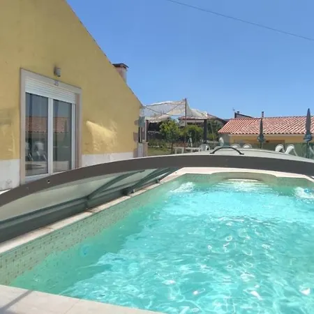 Frühstückspension Kyrios Lounge With Use Of Private Pool