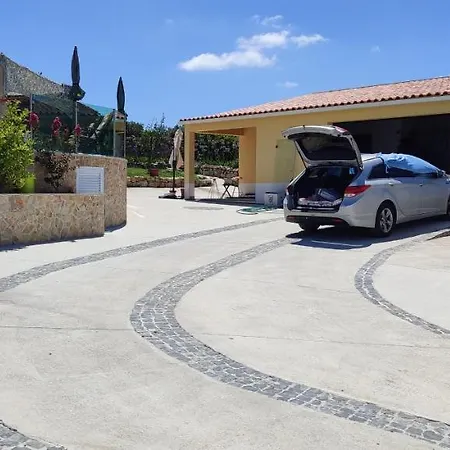 Kyrios Lounge With Use Of Private Pool Frühstückspension Carrascal (Leiria)