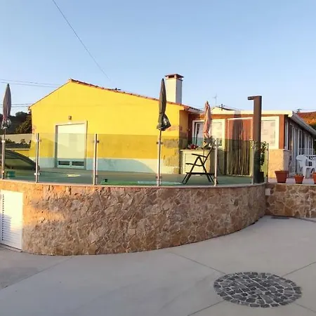 Panzió Kyrios Lounge With Use Of Private Pool Carrascal (Leiria)